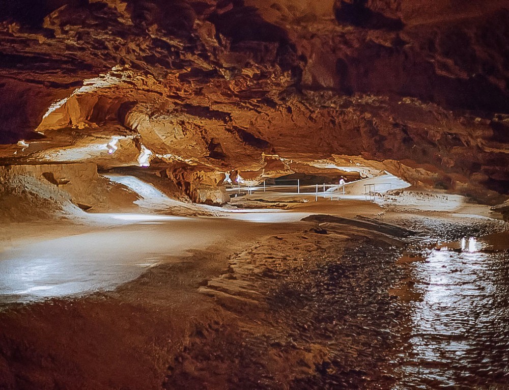 Forbidden Caverns | Sevierville, Tennessee - Smoky Mountain Golden Cabins